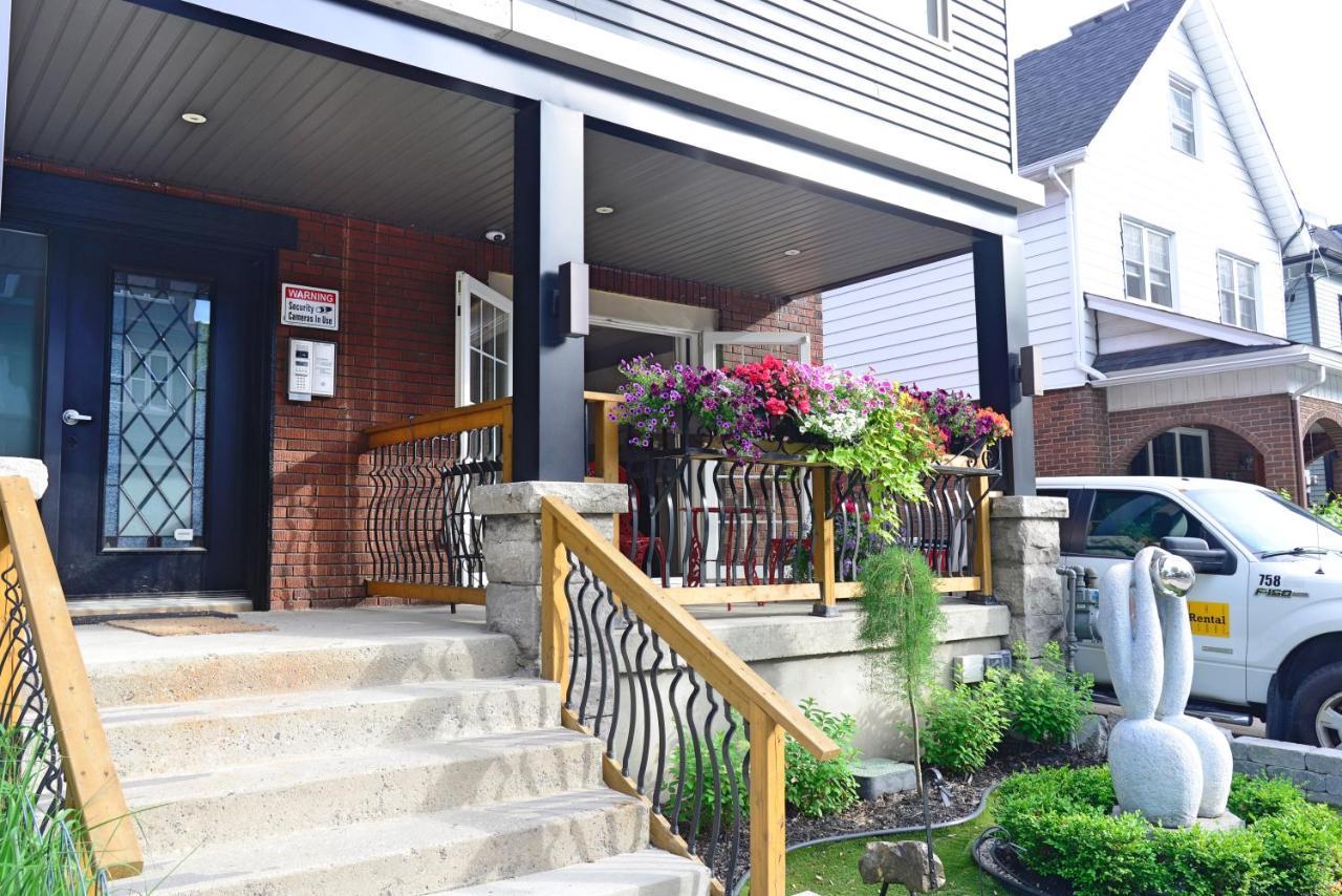 Ottawa Downtown Executive Apartment Retreat With Private Balcony Near Bank Street - Sleep Max 2 Екстериор снимка